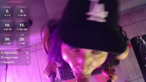 Isabella Hall online show from 02.19.25