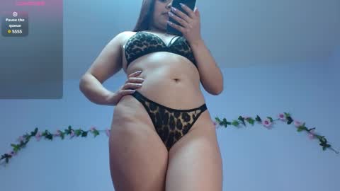 isa_jones1 online show from 01.30.25