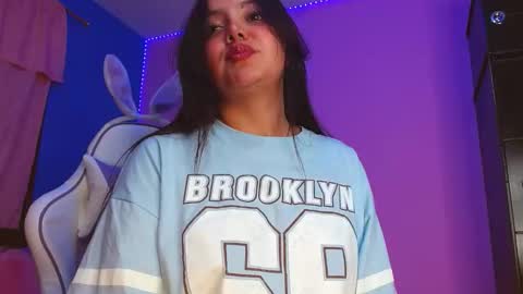 isa_jones1 online show from 12.05.25