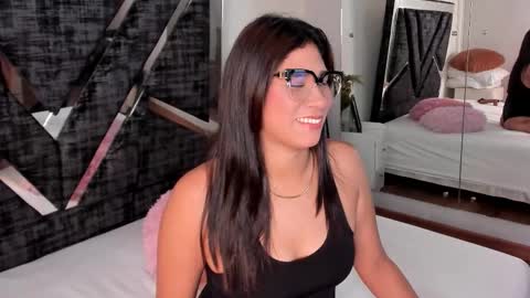 oIssaJonneso online show from 02.20.26