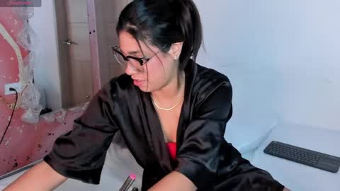 oIssaJonneso online show from 04.16.26