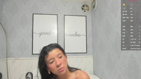 Snapshot of isa_little4u chatting on 04.22.26 online show from 04.22.26