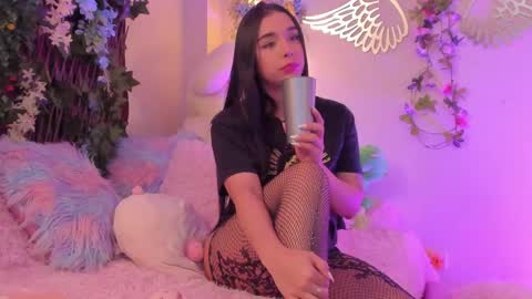 Snapshot of isa_nixon chatting on 09.27.25 Isabella online show from 09.27.25