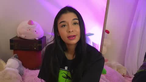 Snapshot of isa_nixon chatting on 11.26.25 Isabella online show from 11.26.25