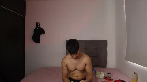 muscle isaac online show from 05.26.26