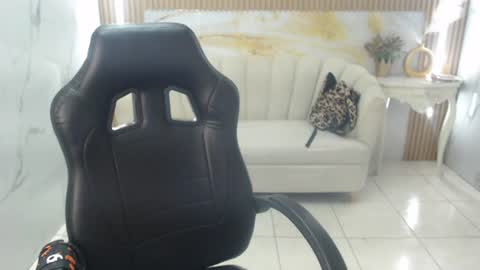 isabeau_s online show from 06.13.26