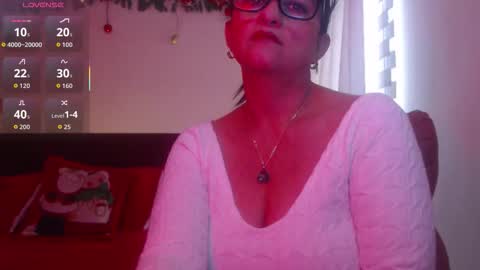 Isabeel Sofia online show from 10.26.25