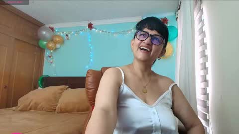 Isabeel Sofia online show from 06.05.26
