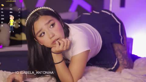 Snapshot of isabela_antonia_ chatting on 03.12.26 online show from 03.12.26