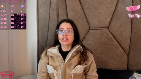 isabela Collins online show from 09.30.25