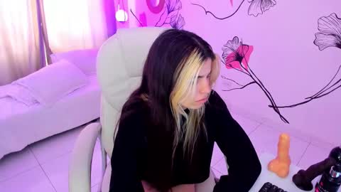 isabela_fiorelli online show from 11.13.25