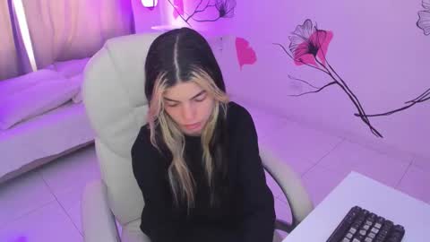 isabela_fiorelli online show from 11.24.25