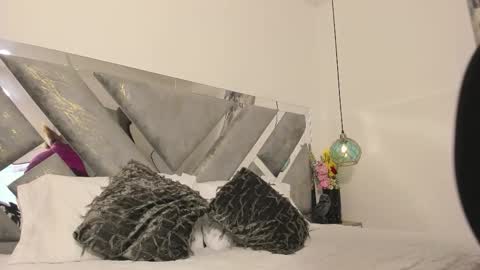 Mommy Isa online show from 03.23.26