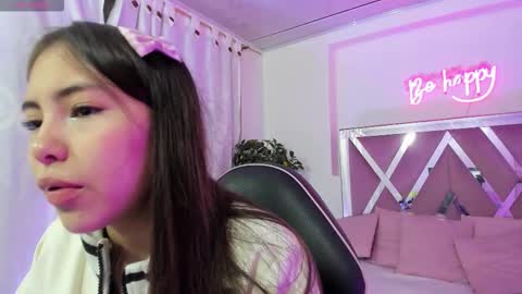 Snapshot of isabela_tay chatting on 11.08.25 ISABELA online show from 11.08.25