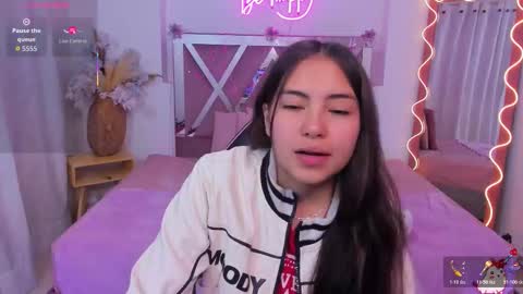 Snapshot of isabela_tay chatting on 12.04.25 ISABELA online show from 12.04.25