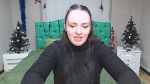 Snapshot of isabelblackberry chatting on 12.28.24 IsabelBlackberry online show from 12.28.24