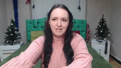 Snapshot of isabelblackberry chatting on 12.29.24 IsabelBlackberry online show from 12.29.24