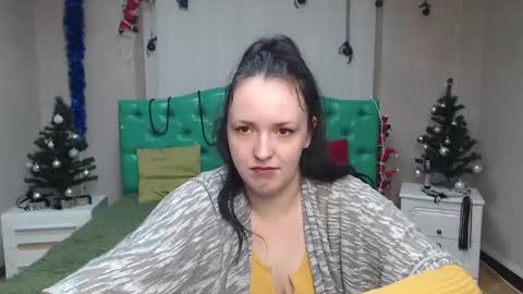 Snapshot of isabelblackberry chatting on 12.30.24 IsabelBlackberry online show from 12.30.24