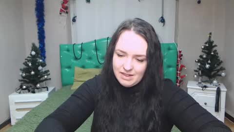 Snapshot of isabelblackberry chatting on 01.10.25 IsabelBlackberry online show from 01.10.25