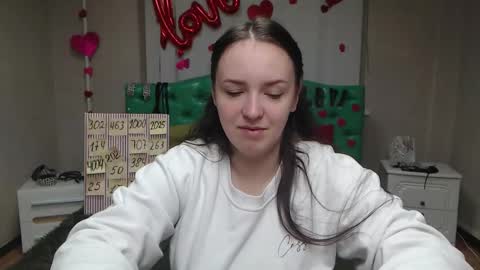 Snapshot of isabelblackberry chatting on 10.04.25 IsabelBlackberry online show from 10.04.25
