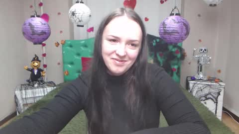 Snapshot of isabelblackberry chatting on 10.25.25 IsabelBlackberry online show from 10.25.25