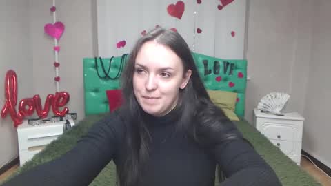 IsabelBlackberry online show from 12.05.25