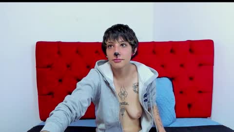 Snapshot of isabelcortezz chatting on 10.25.25 Isabel Cortez online show from 10.25.25