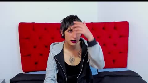 Snapshot of isabelcortezz chatting on 10.28.25 Isabel Cortez online show from 10.28.25