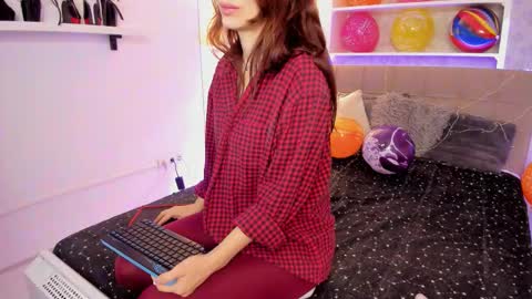 Snapshot of isabelkiss chatting on 02.02.26 IsabelKiss online show from 02.02.26