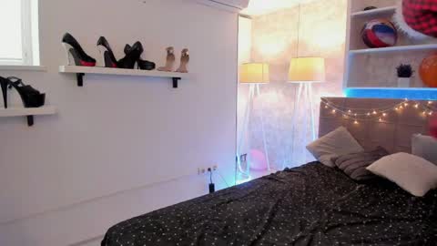 Snapshot of isabelkiss chatting on 03.30.26 IsabelKiss online show from 03.30.26