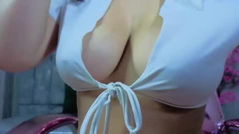 Isa  online show from 02.25.26