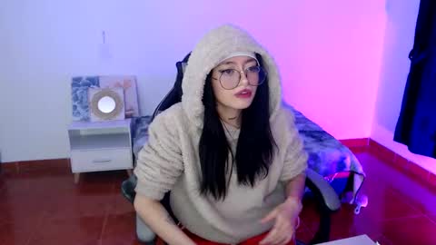 Snapshot of isabella__777 chatting on 11.21.25 isabella__777 online show from 11.21.25