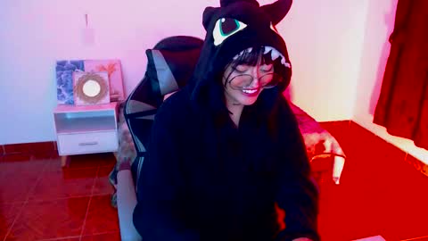 Snapshot of isabella__777 chatting on 11.25.25 isabella__777 online show from 11.25.25