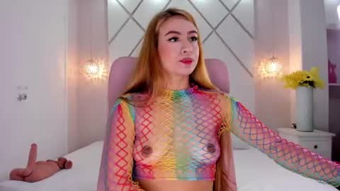Snapshot of isabella__shine chatting on 07.21.26 Isa online show from 07.21.26