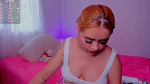 Isabella Arias online show from 12.27.24