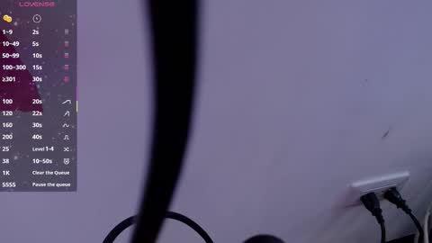 Isa Online 11pm to 5am Colombia time online show from 10.22.25