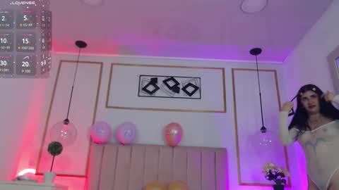 Isa Online 11pm to 5am Colombia time online show from 11.27.25