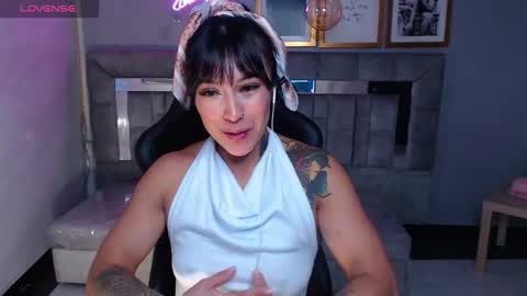Snapshot of isabella_collen_v chatting on 10.15.25 Hi Stream 800am to 200pm online show from 10.15.25