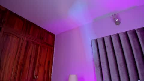   online show from 04.04.26