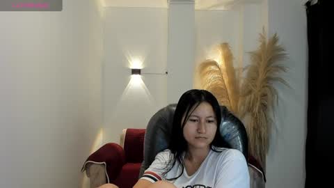 Snapshot of isabella_grace18 chatting on 06.11.26 Isabella online show from 06.11.26