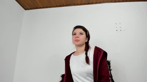 Snapshot of isabella_jaramillo chatting on 10.30.25 isabella_jaramillo online show from 10.30.25