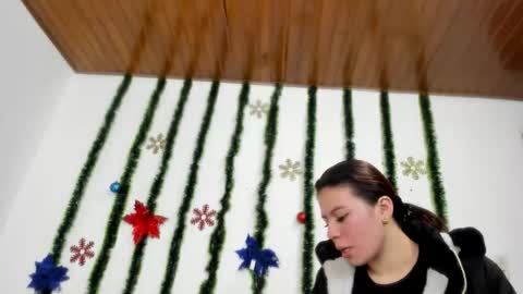 Snapshot of isabella_jaramillo chatting on 11.24.25 isabella_jaramillo online show from 11.24.25