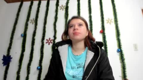 Snapshot of isabella_jaramillo chatting on 12.14.25 isabella_jaramillo online show from 12.14.25