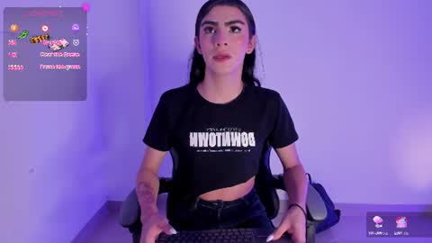Snapshot of isabella_moon9 chatting on 06.19.26 Isabella Moon9 online show from 06.19.26
