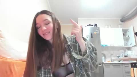 Isabella Noir online show from 11.04.25