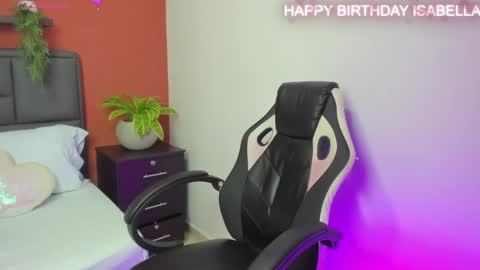 Snapshot of isabella_thomsonp chatting on 12.21.24 Isabella Thompson online show from 12.21.24