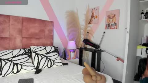 Isabella White online show from 01.16.26