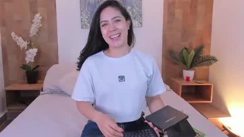 Snapshot of isabella_winkler chatting on 06.15.26 isabella_winkler online show from 06.15.26