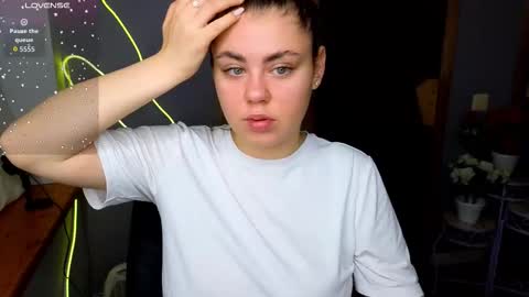 Snapshot of isabellabler chatting on 11.19.25 isabellabler online show from 11.19.25