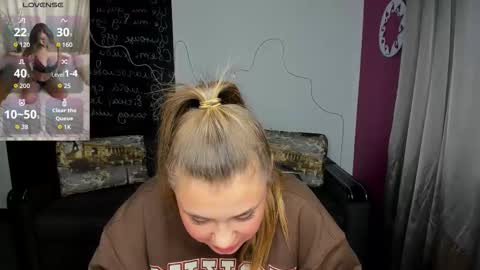 Snapshot of isabellabler chatting on 12.04.25 isabellabler online show from 12.04.25